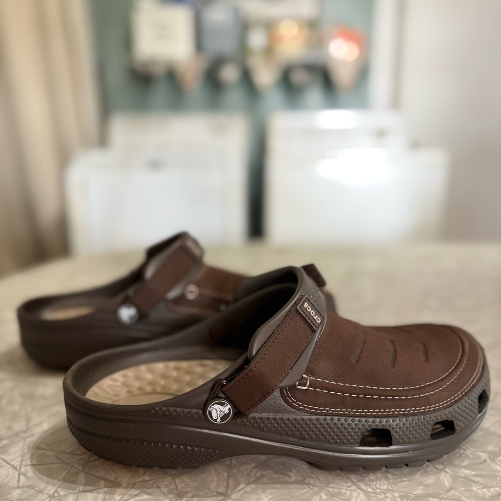 CROCS Brown Yukon Vista II Literide Clogs, Men Size 10
